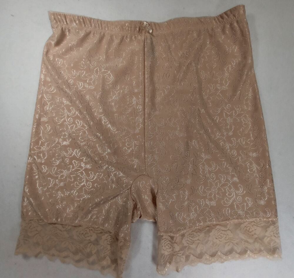 Marilyn Monroe Intimates Sz 1X 7481-49 Shaper Shorts Lace Hems Beige Shapewear